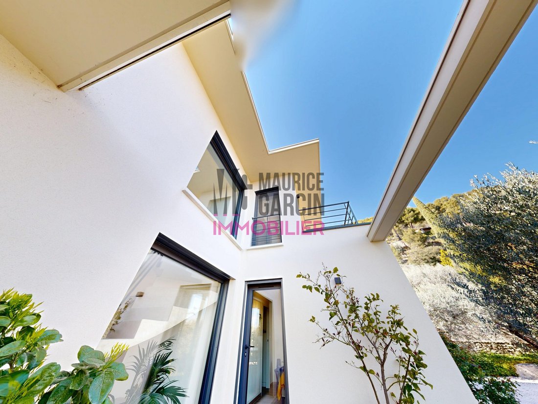 House in Beaumes-de-Venise, Provence-Alpes-Côte d'Azur, France 3 - 17072490