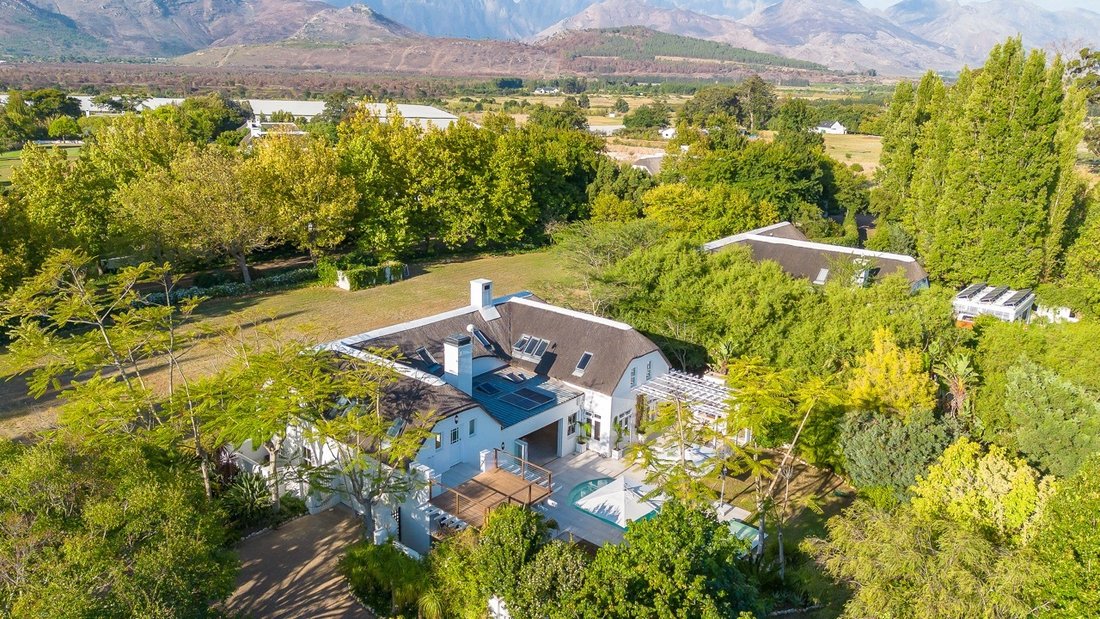 House in Stellenbosch, Western Cape, South Africa 4 - 17568883