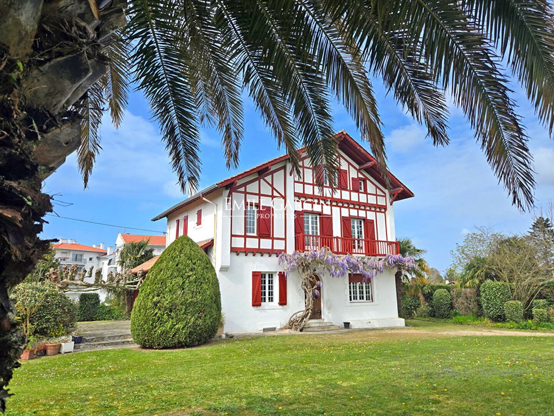 Villa in Bayonne, Nouvelle-Aquitaine, France 2 - 17416279