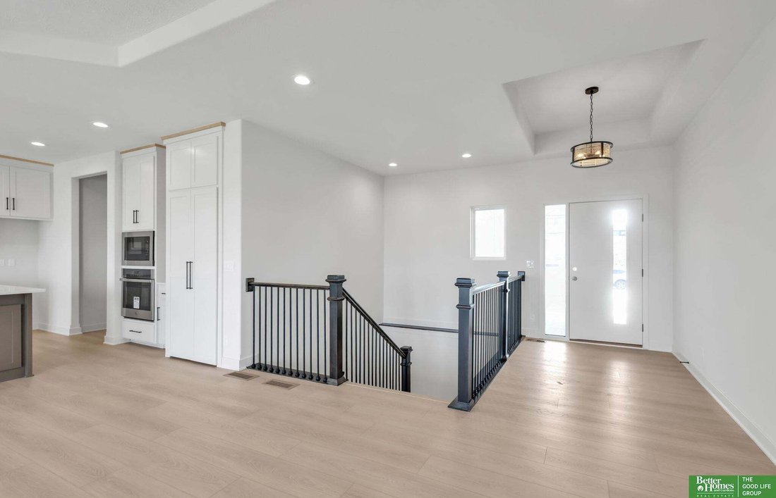 House in Bennington, Nebraska, United States 3 - 15947546