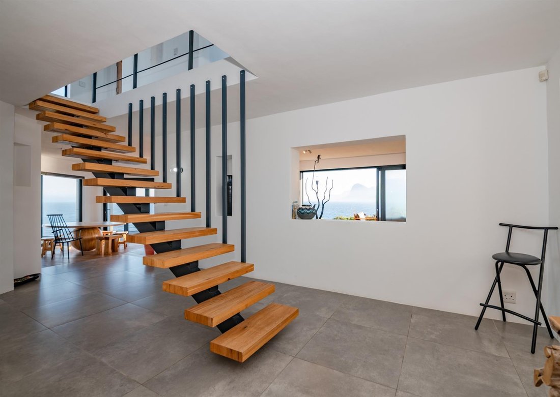 House in Overstrand Local Municipality, Western Cape, South Africa 4 - 17131419