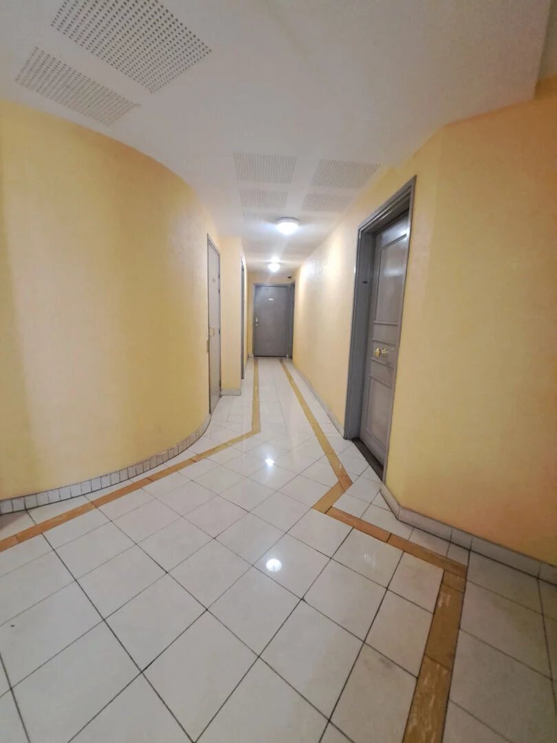 Apartment in Centre Ville-Basilique, Saint-Denis, France 2 - 17560688