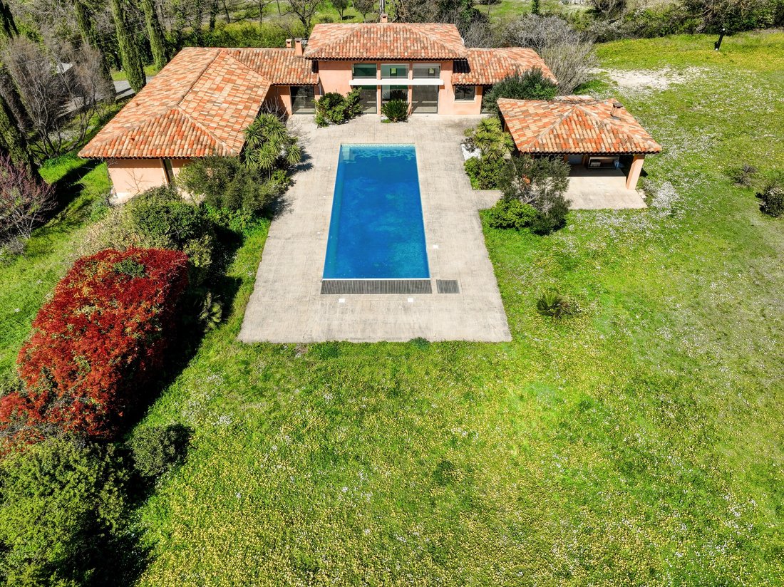 House in Le Tholonet, Provence-Alpes-Côte d'Azur, France 2 - 16064691