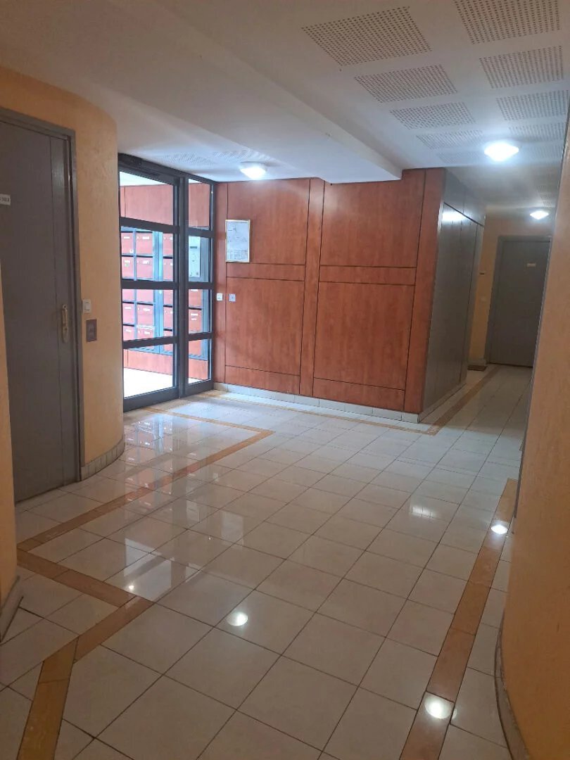 Apartment in Centre Ville-Basilique, Saint-Denis, France 1 - 17560688