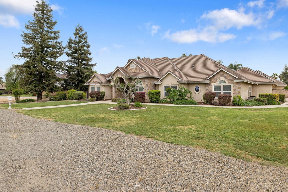 House in Visalia, California, United States 1 - 17562068