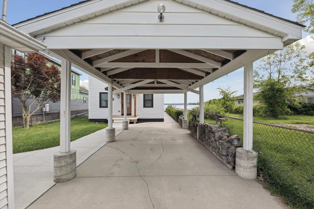 House in Township of Hamburg, Michigan, United States 4 - 17560146