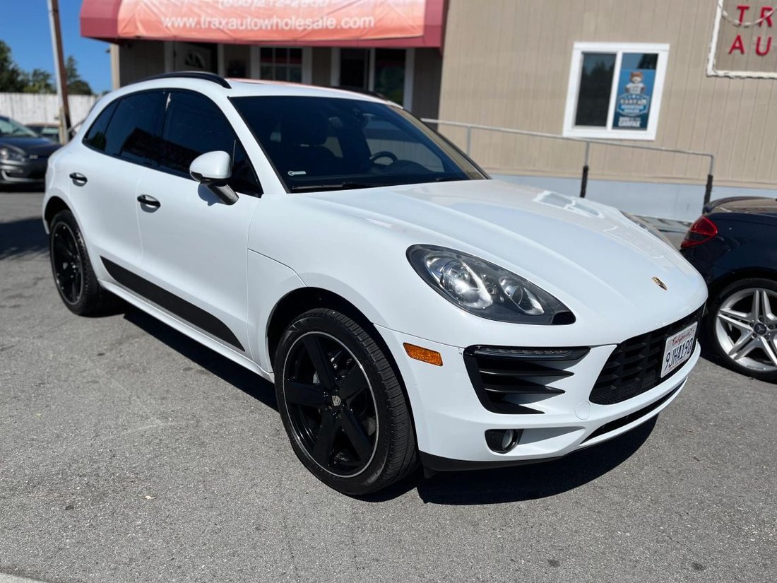 Suv in San Mateo, CA, United States 1 - 17558690