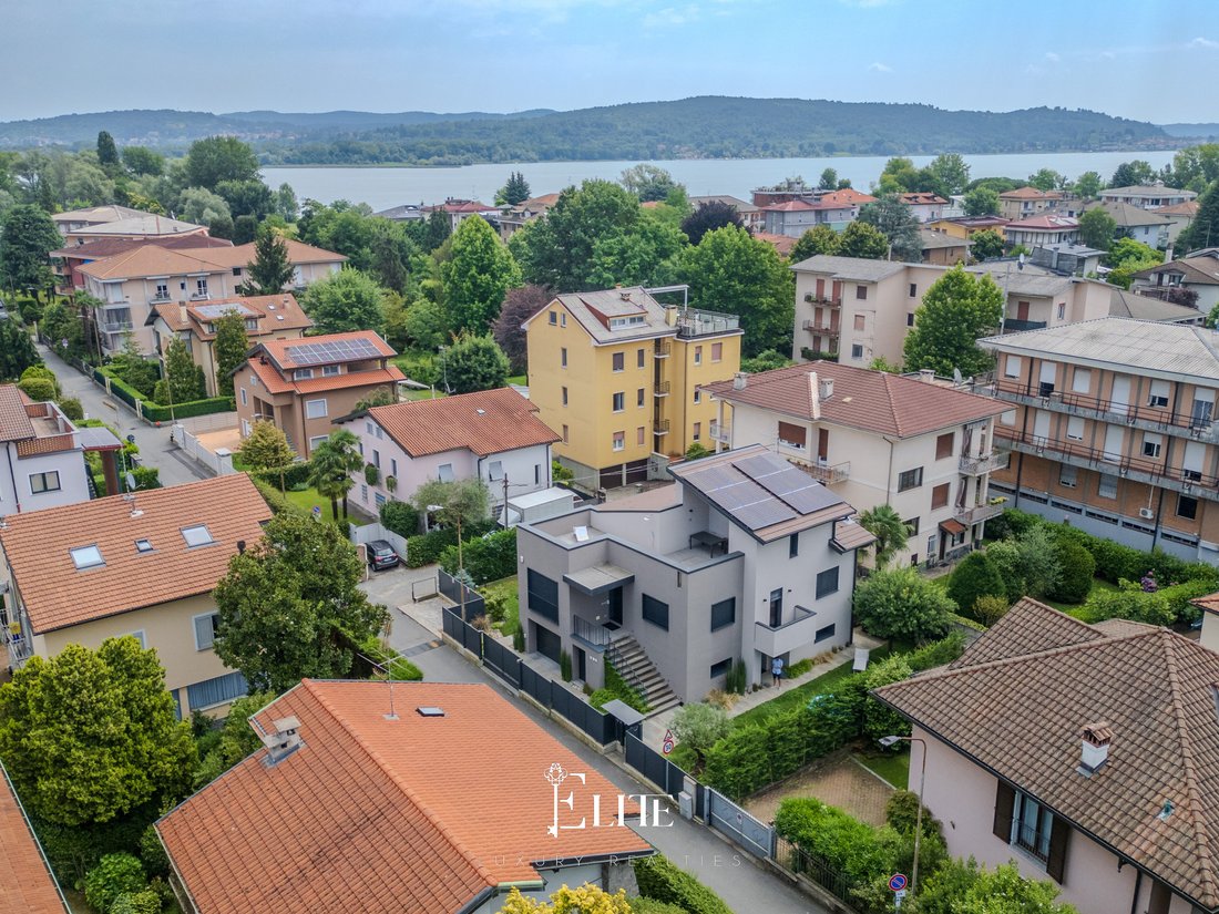 Villa in Arona, Piedmont, Italy 3 - 17556713