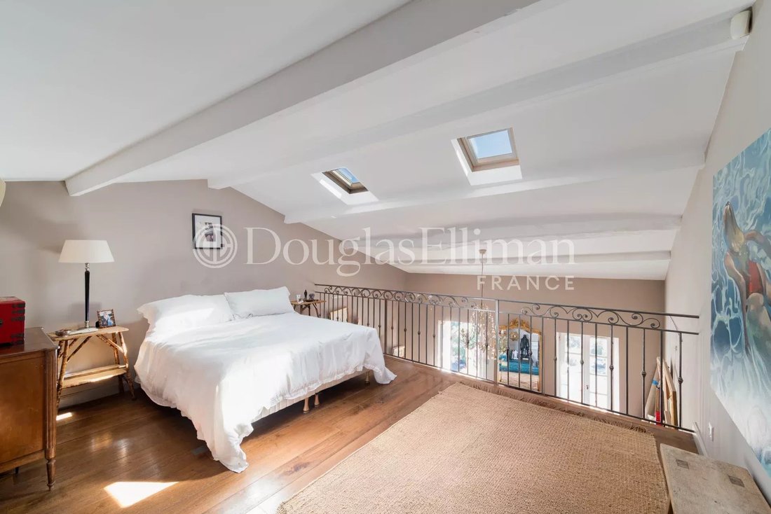 Casa en Mougins, Provenza-Alpes-Costa Azul, Francia 1 - 17558293