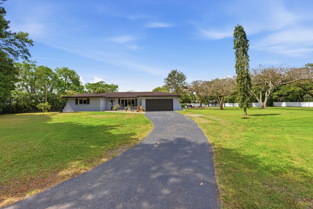 House in Southwest Ranches, Florida, United States 3 - 17559939