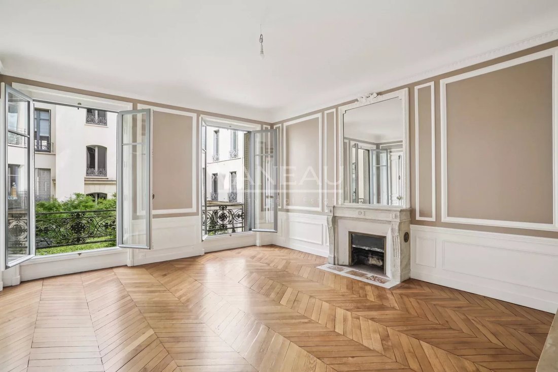 Apartment in Pereire-Malesherbes, Paris 17e Arrondissement, Paris 2 - 17558262