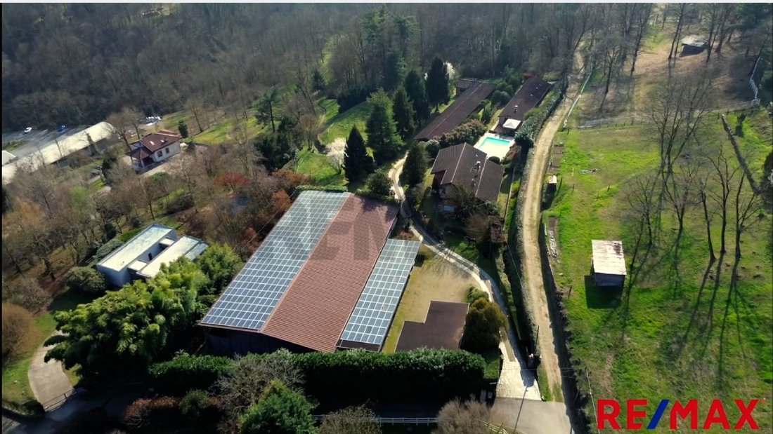 Villa in Nebbiuno, Piedmont, Italy 2 - 17561587