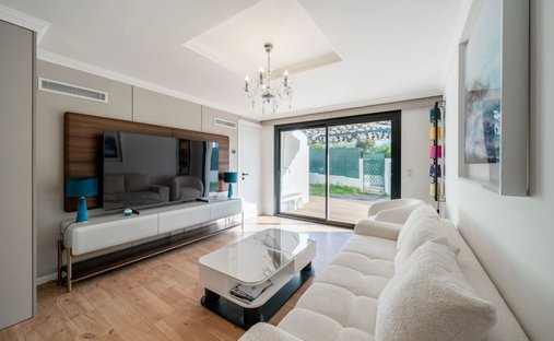Apartment in La Source, Cannes, France 1