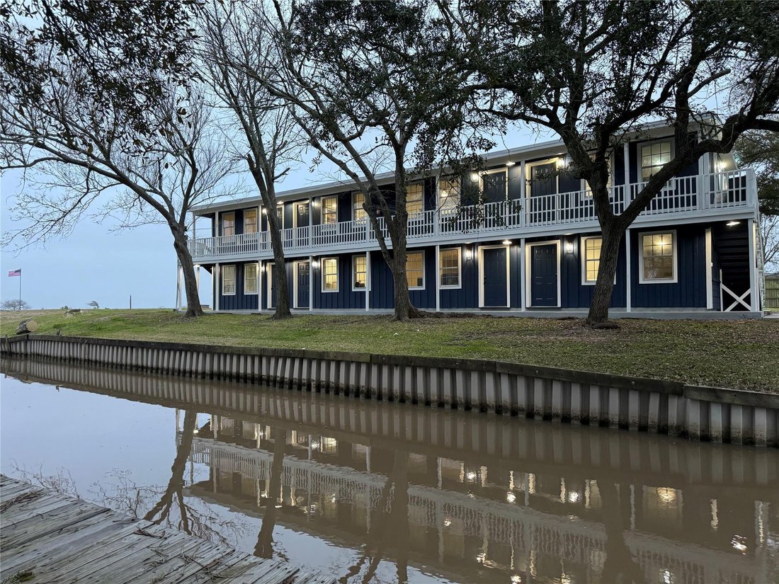 Brazoria, Texas, United States 1 - 17560428