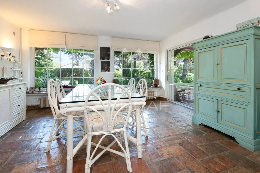 Villa in Nartelle-Noyer-Bellevue-bd des Sardinaux, Sainte-Maxime, France 5 - 17558245