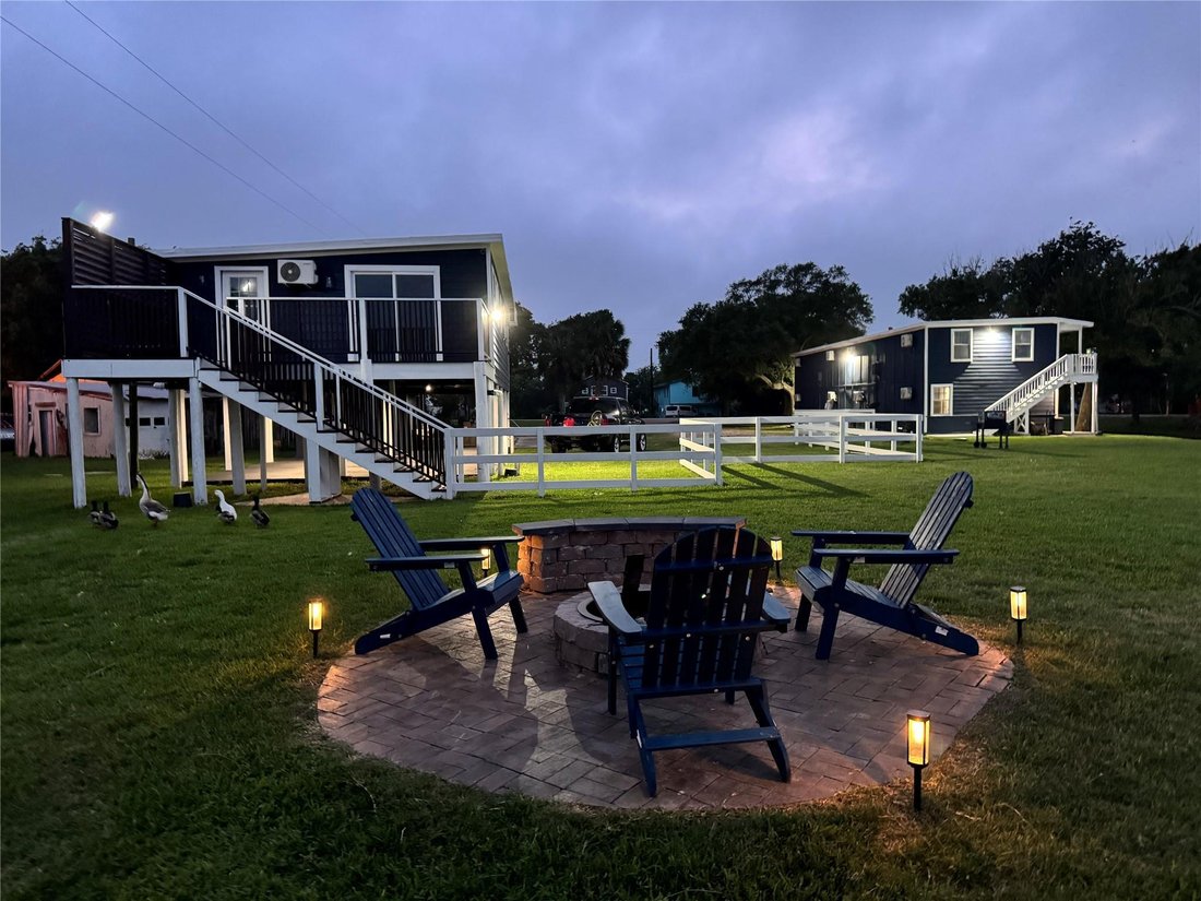 Brazoria, Texas, United States 3 - 17560428