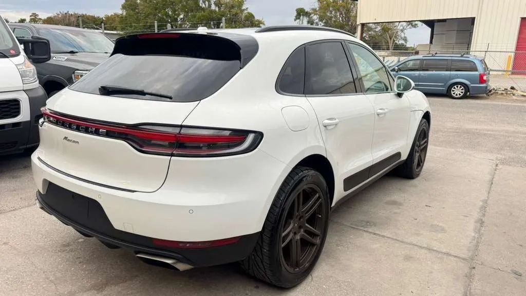 Suv in Orlando, FL, United States 5 - 17561412