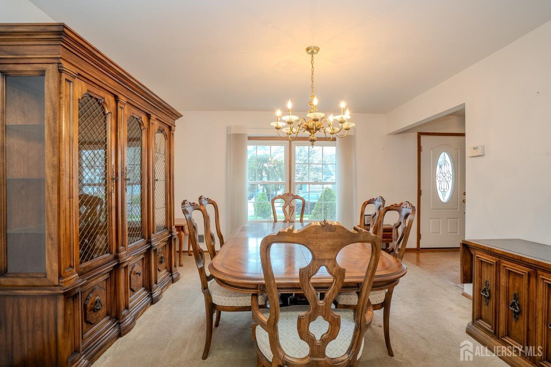 House in North Brunswick Township, New Jersey, United States 4 - 17561515