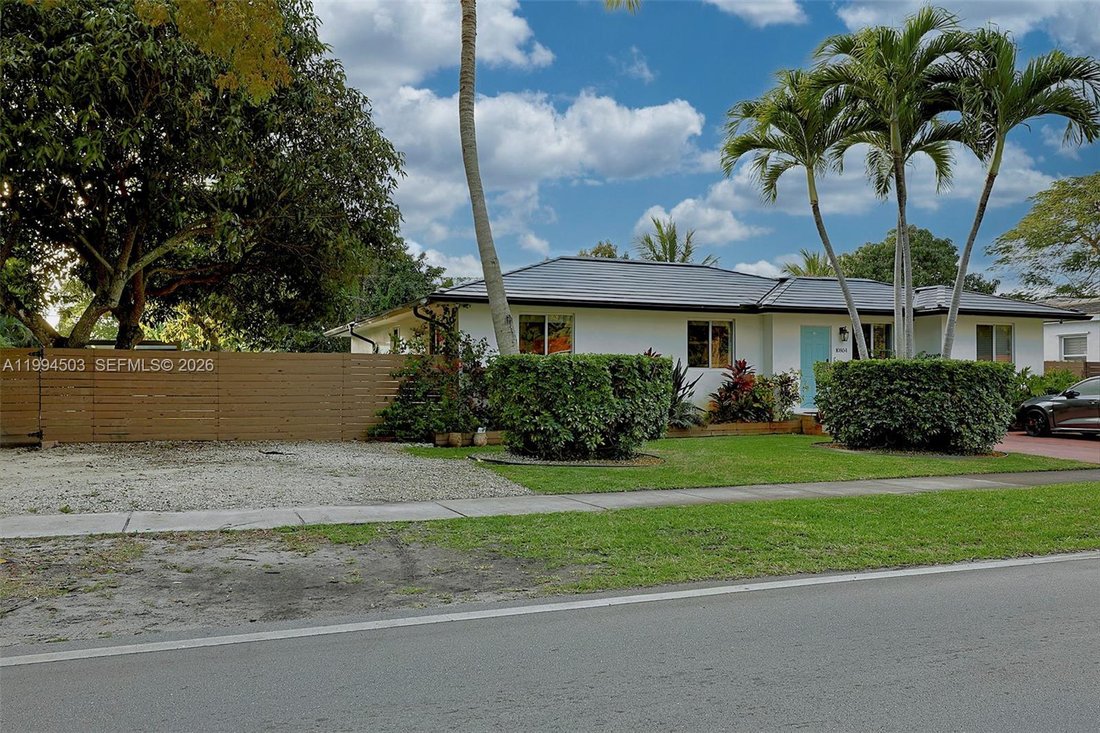 House in Miami, Florida, United States 5 - 17556981