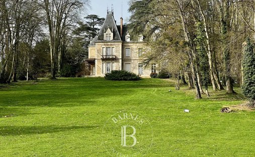 Castello a Tournus, Borgogna-Franca Contea, Francia 1