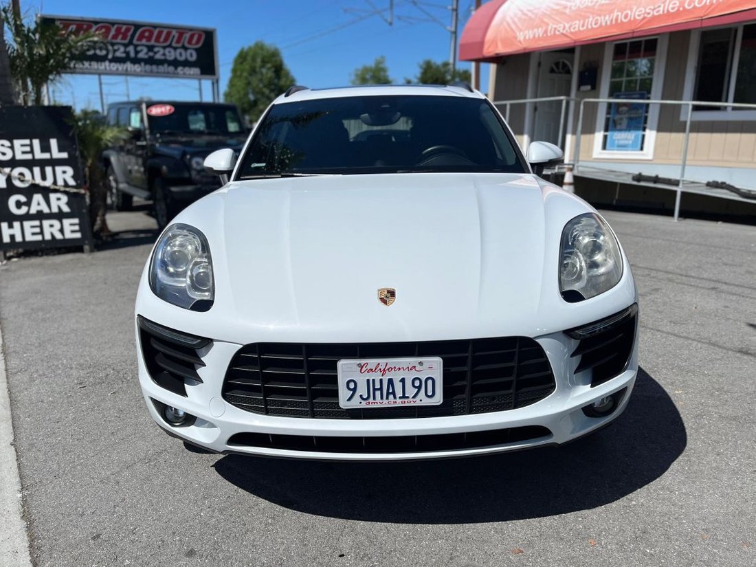 Suv in San Mateo, CA, United States 2 - 17558690