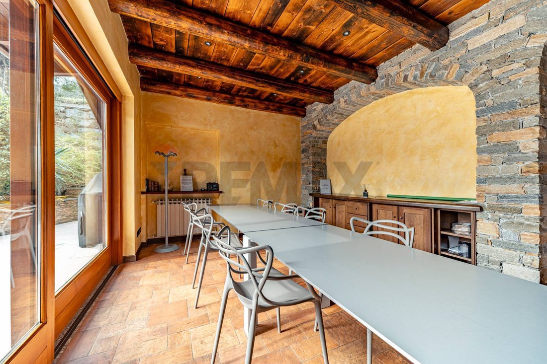Villa in Nebbiuno, Piedmont, Italy 3 - 17561587