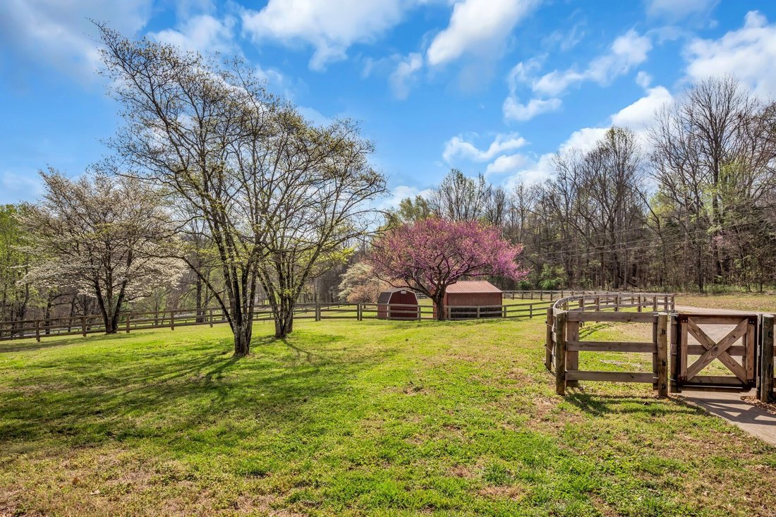 House in Cumberland Furnace, Tennessee, United States 3 - 17562045