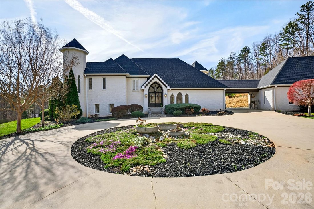 House in Rutherfordton, North Carolina, United States 2 - 17559236