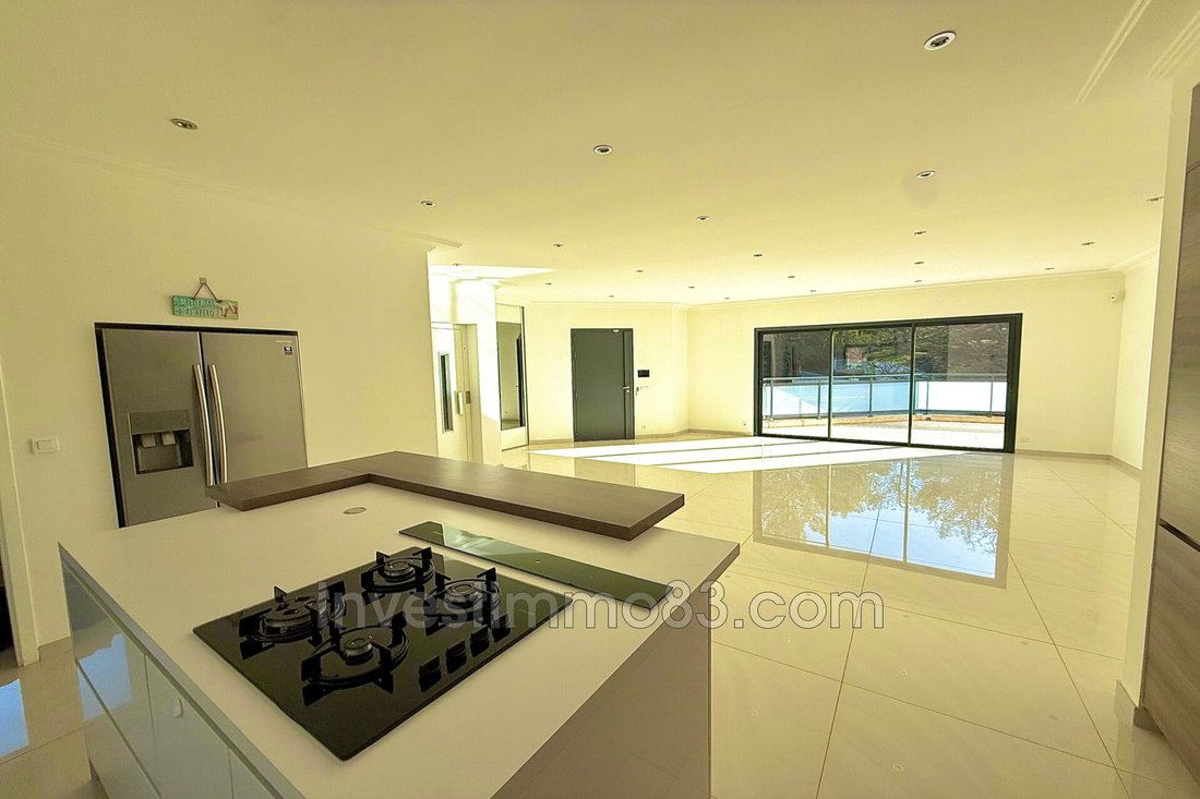 Villa in Belcodene, Provence-Alpes-Côte d'Azur, France 2 - 17571125