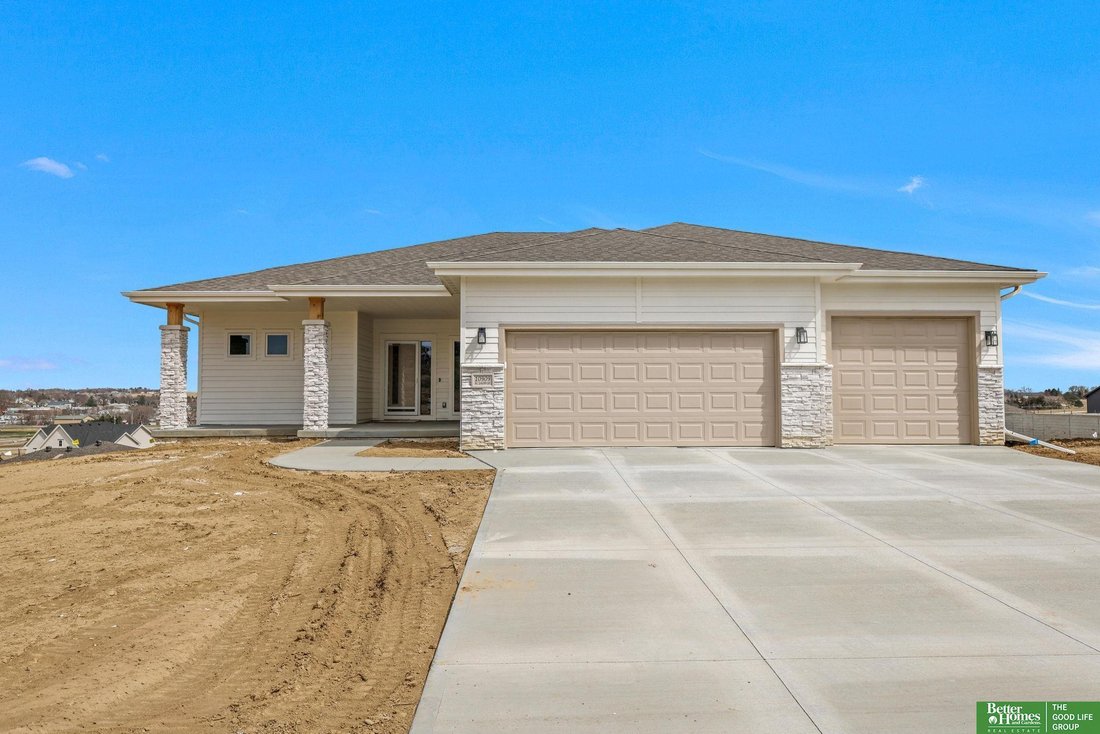 House in Bennington, Nebraska, United States 1 - 15947546