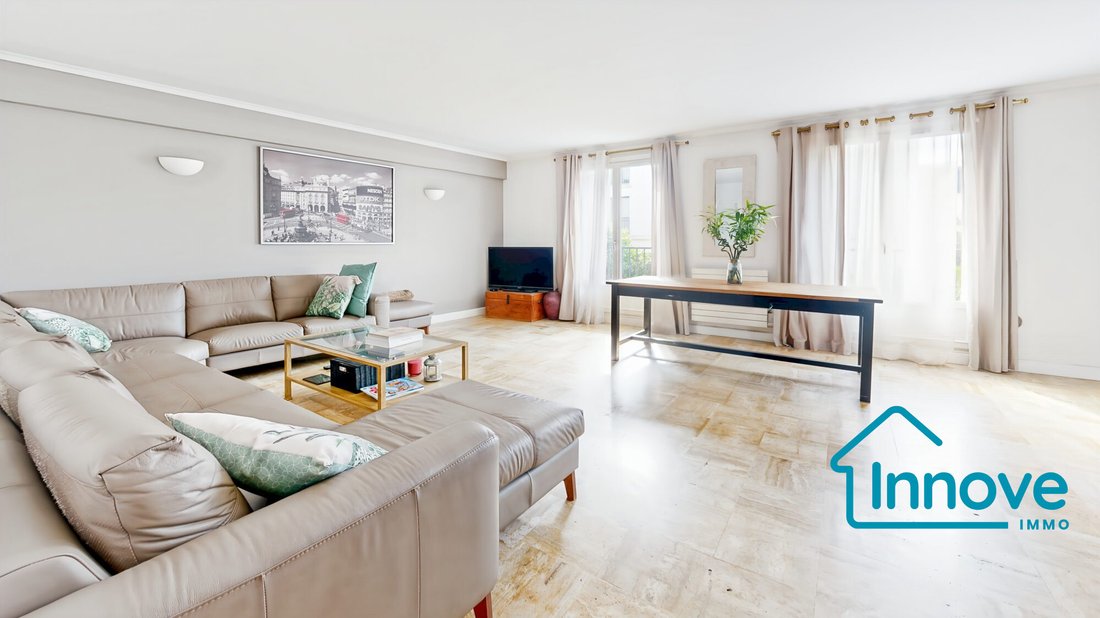 Apartment in Domaine National du Château, Versailles, France 1 - 17566848