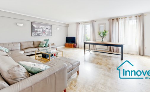 Apartment in Domaine National du Château, Versailles, France 1