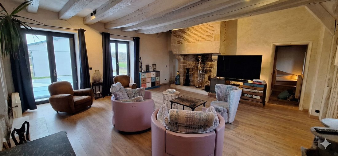 Villa in Pernay, Centre-Val de Loire, France 3 - 17556644