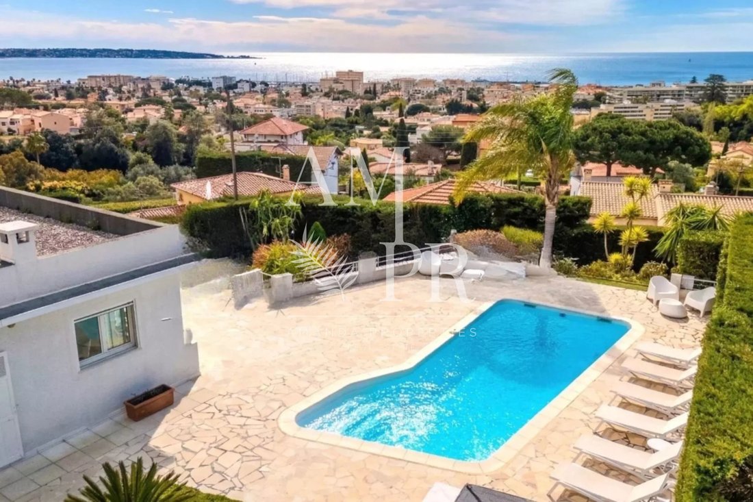 Villa in Gabelle-Courcettes-Les Clos, Vallauris, France 2 - 17423734