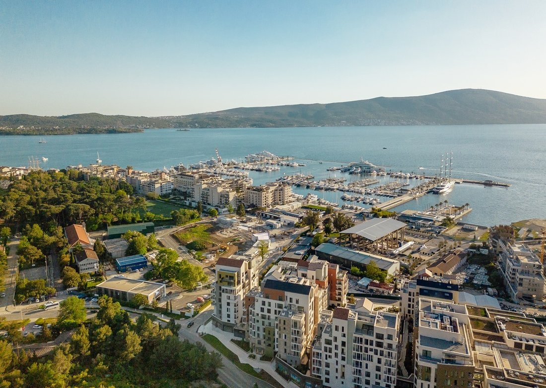 Penthouse in Tivat, Tivat Municipality, Montenegro 5 - 17556746