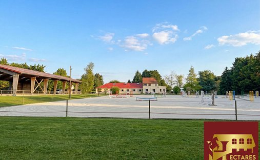 Land in Nord, Arpajon, Frankreich 1