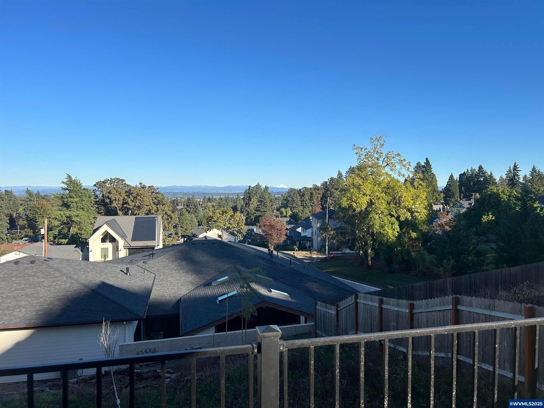 House in Salem, Oregon, United States 2 - 17563716