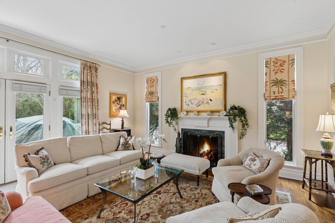 Southampton, New York, United States 1 - 17558129