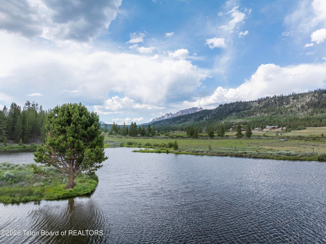 Land in Dubois, Wyoming, United States 2 - 17560786