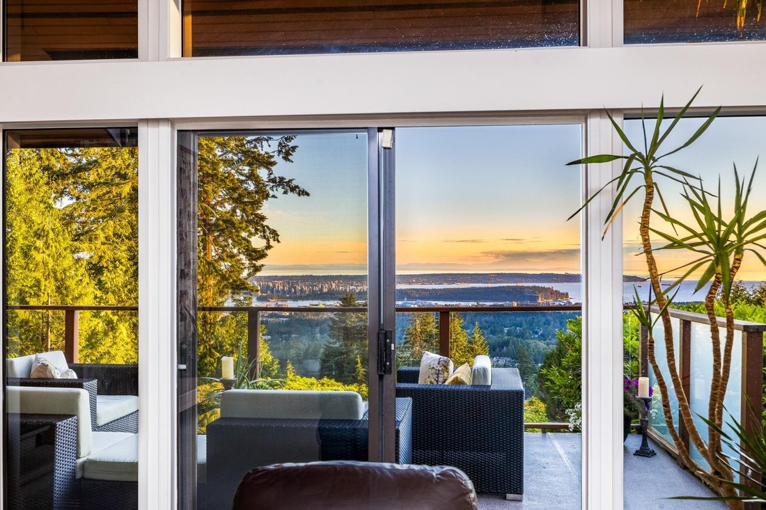 House in North Vancouver, British Columbia, Canada 2 - 17560770