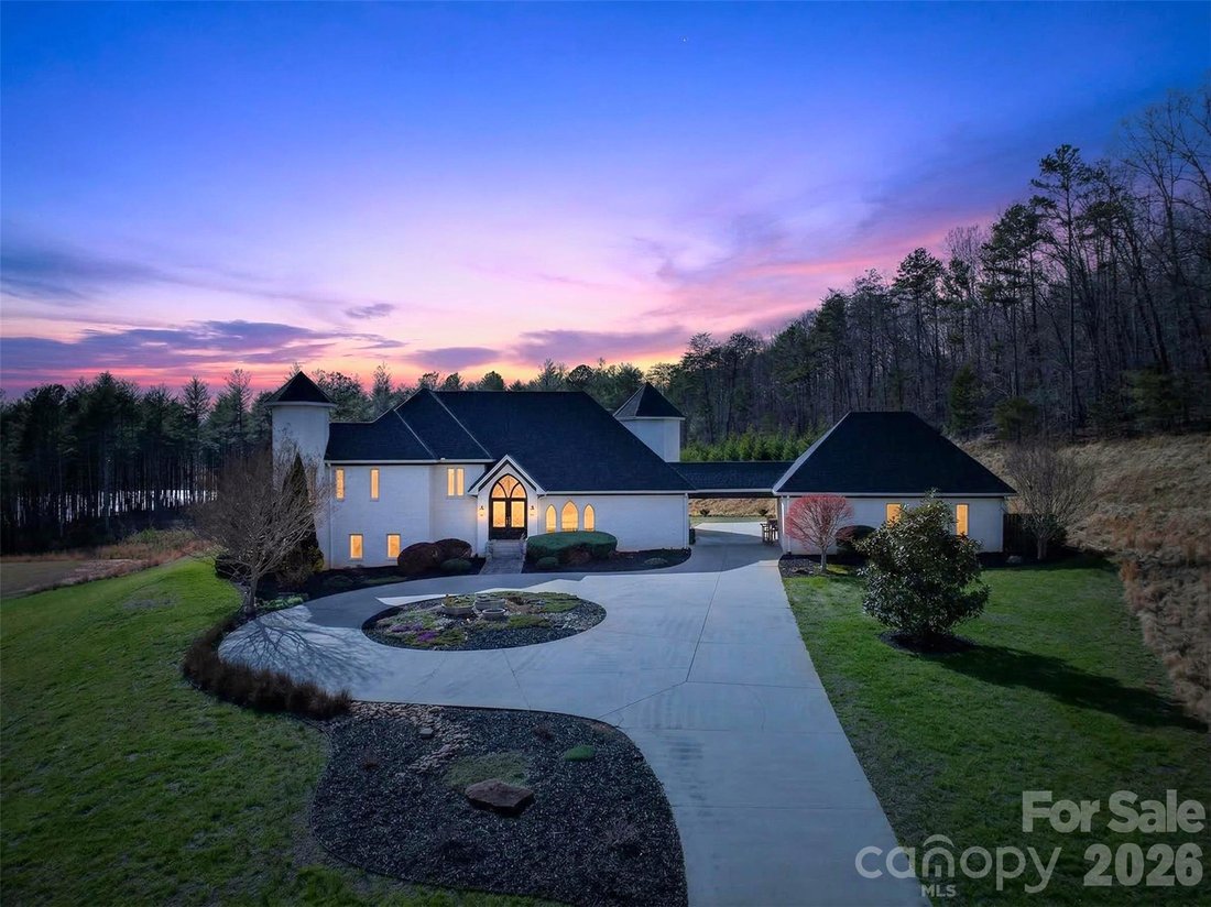 House in Rutherfordton, North Carolina, United States 1 - 17559236