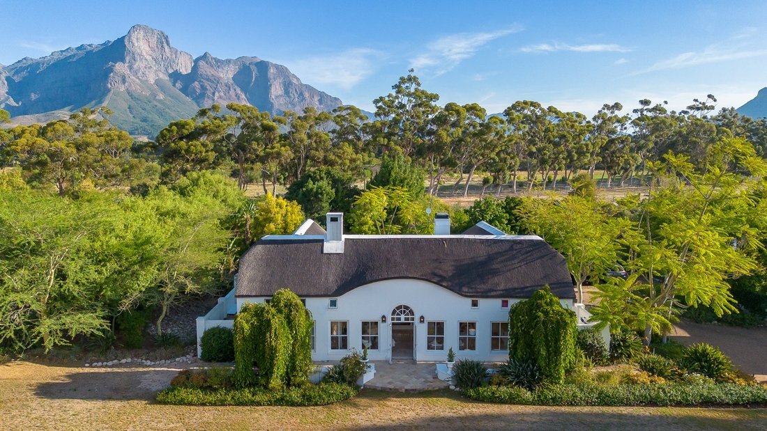 House in Stellenbosch, Western Cape, South Africa 3 - 17568883