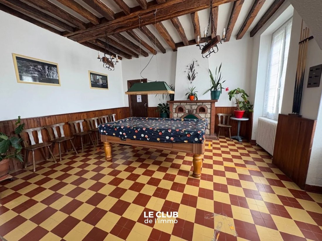 Germigny-des-Pres, Centre-Val de Loire, France 3 - 17558222