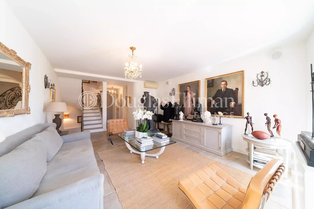 House in Mougins, Provence-Alpes-Côte d'Azur, France 1 - 17558293