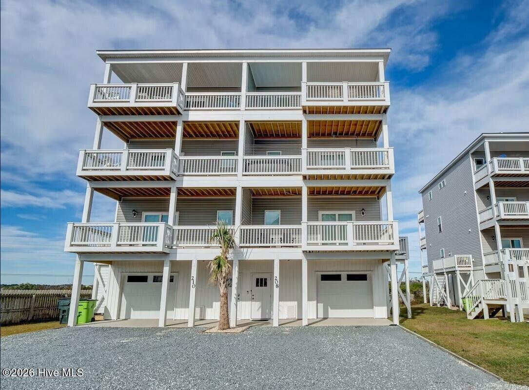 House in North Topsail Beach, North Carolina, United States 1 - 17558907