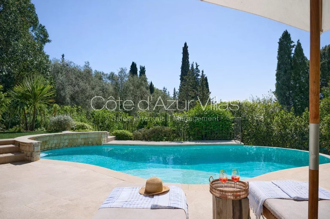 Villa in Mougins, Provence-Alpes-Côte d'Azur, France 2 - 17397857
