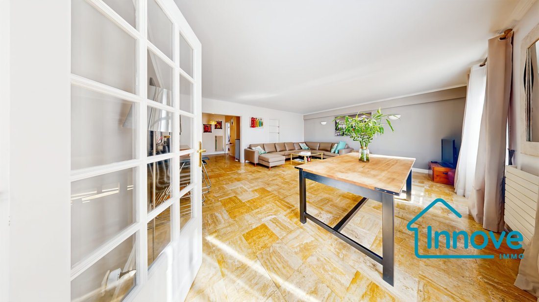Apartment in Domaine National du Château, Versailles, France 2 - 17566848