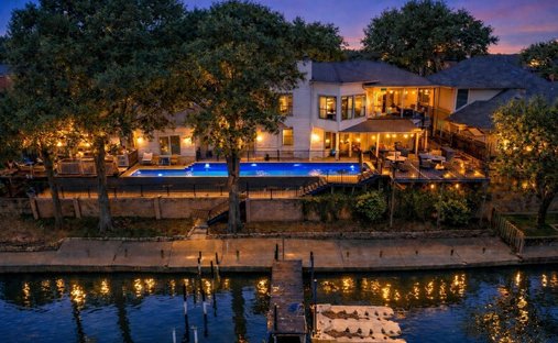 House in Arlington, Texas, United States 1
