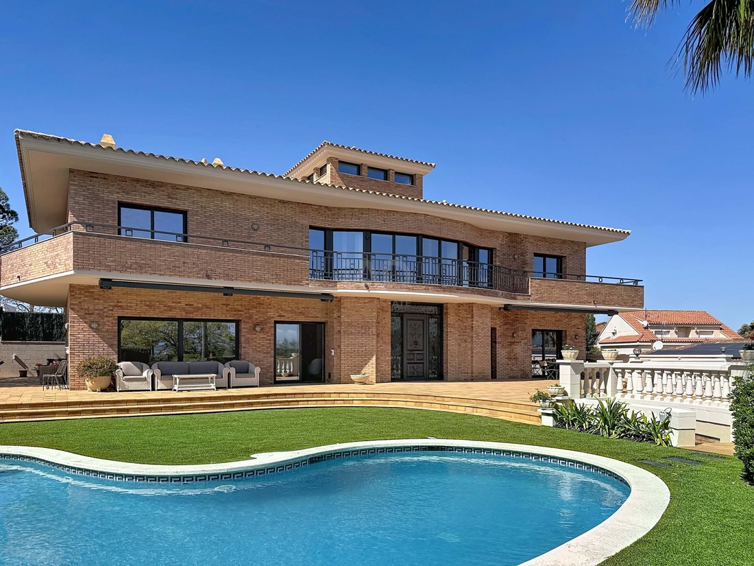 Townhouse in Vilanova i la Geltru, Catalonia, Spain 3 - 17568071