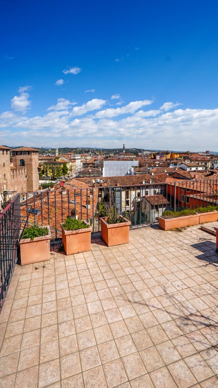 Apartment in Center, Verona, Veneto 3 - 17561106